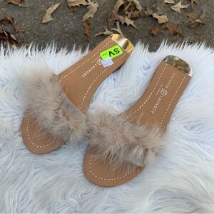 Chinese Laundry Tan Fur Slide Sandals Size 7.5